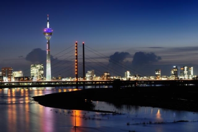 Der Rhein bei Düsseldorf, Dietmar Meinert, pixelio.de